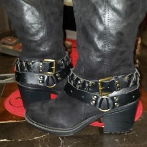Black Suede Womans Boots